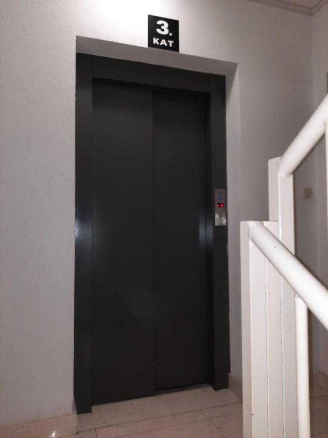 Spacious Apartment Smile With Terrace And Secure Garage Сплит Экстерьер фото