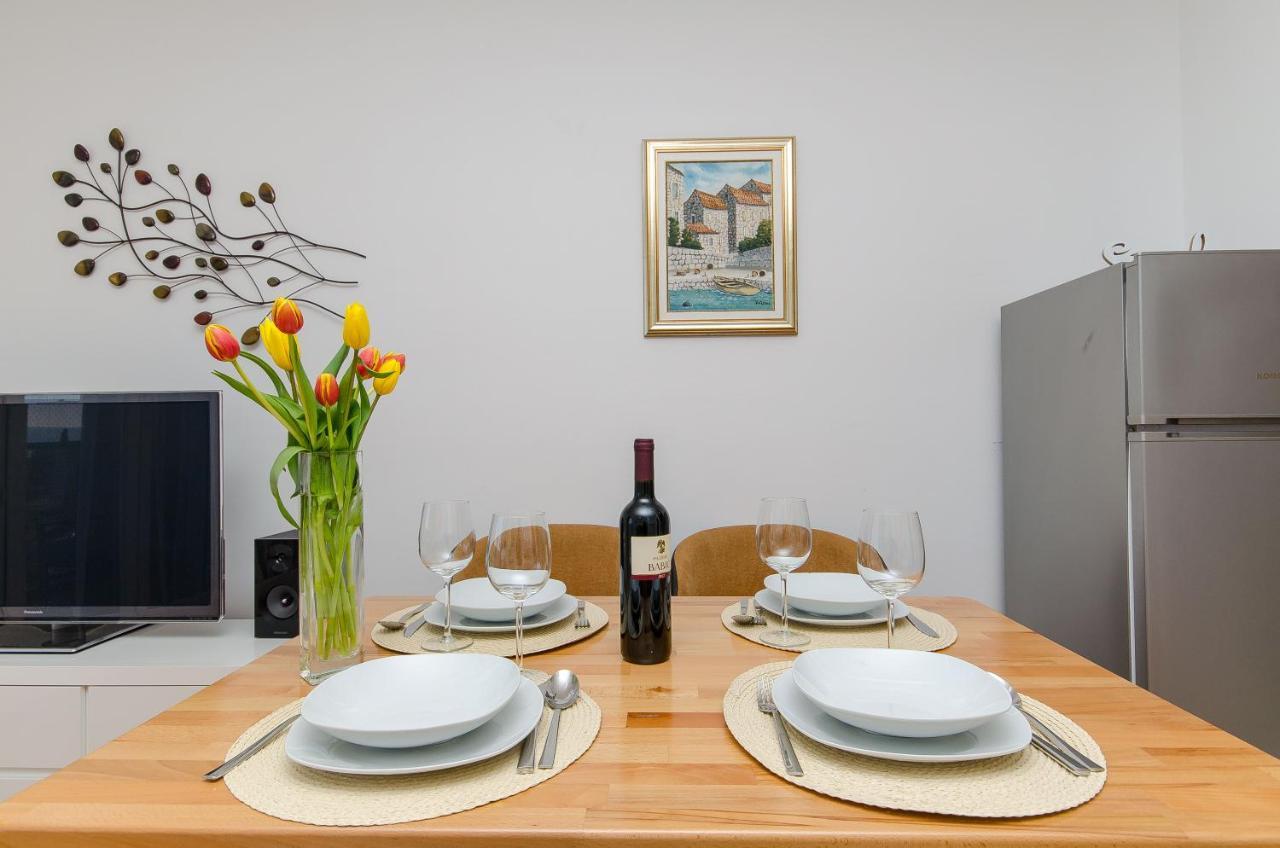 Spacious Apartment Smile With Terrace And Secure Garage Сплит Экстерьер фото