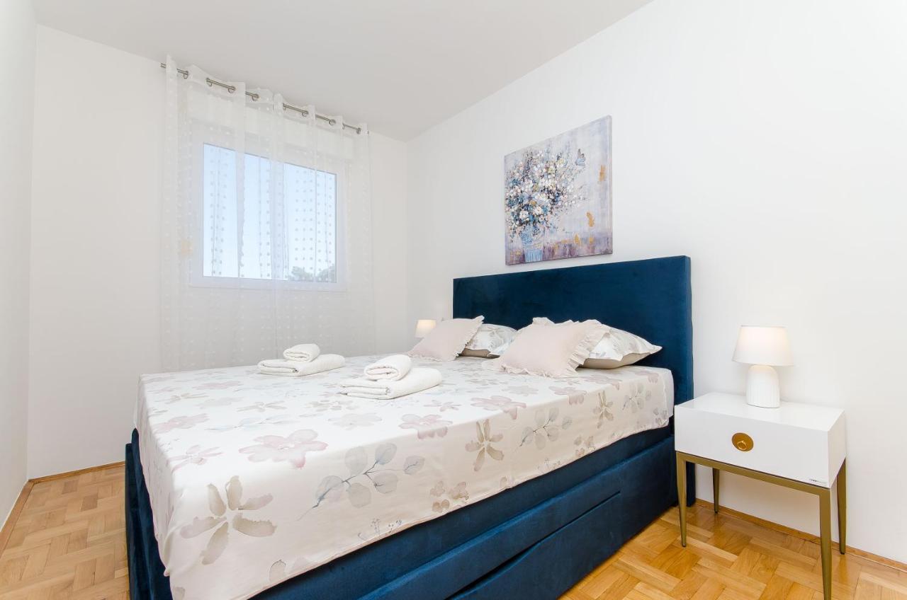 Spacious Apartment Smile With Terrace And Secure Garage Сплит Экстерьер фото