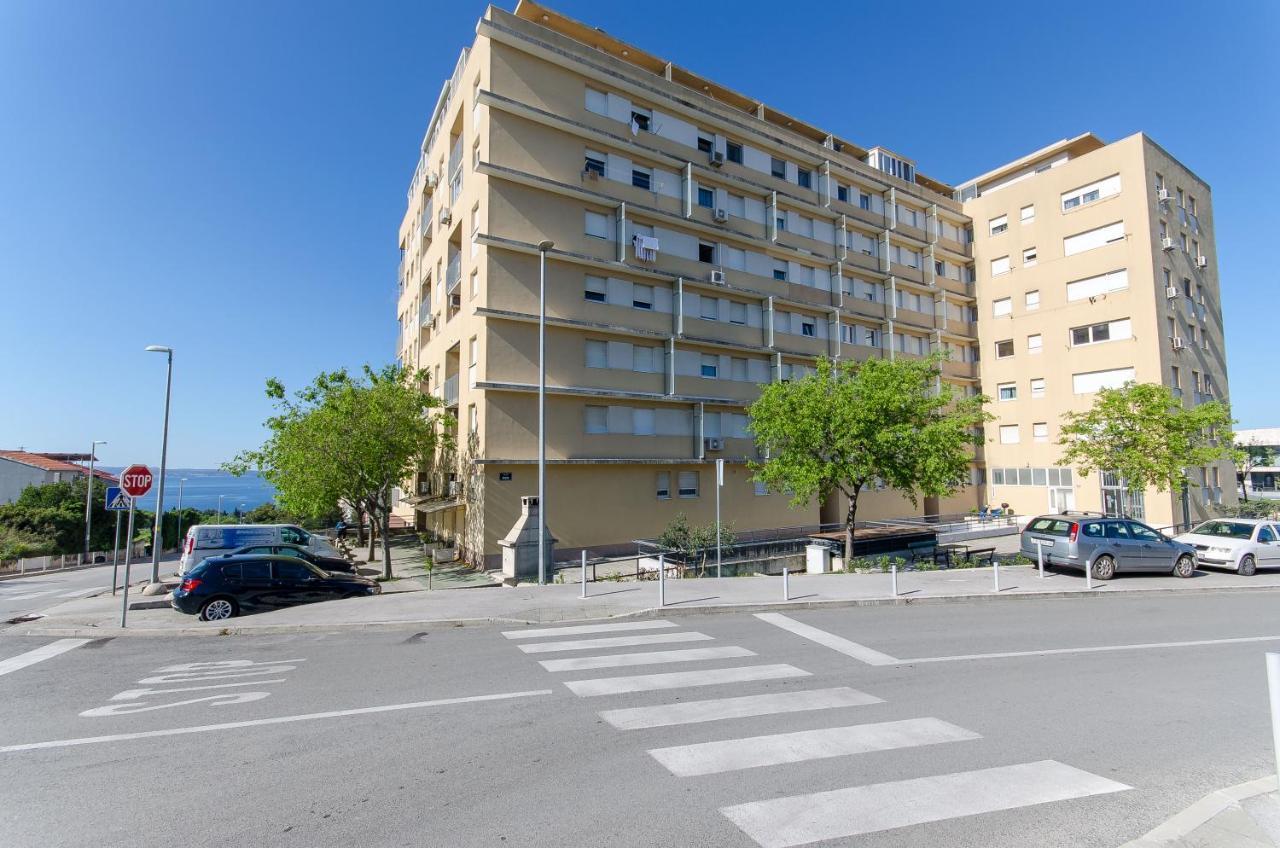 Spacious Apartment Smile With Terrace And Secure Garage Сплит Экстерьер фото