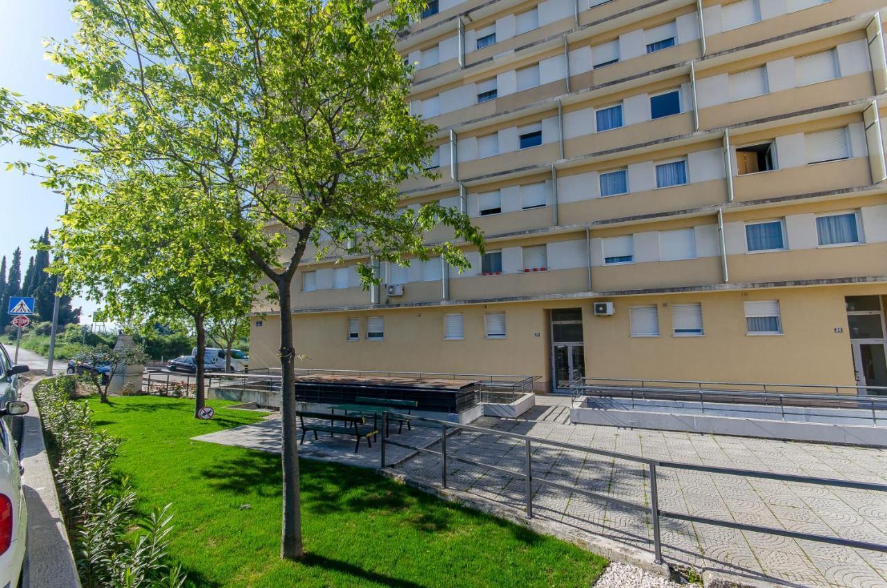 Spacious Apartment Smile With Terrace And Secure Garage Сплит Экстерьер фото